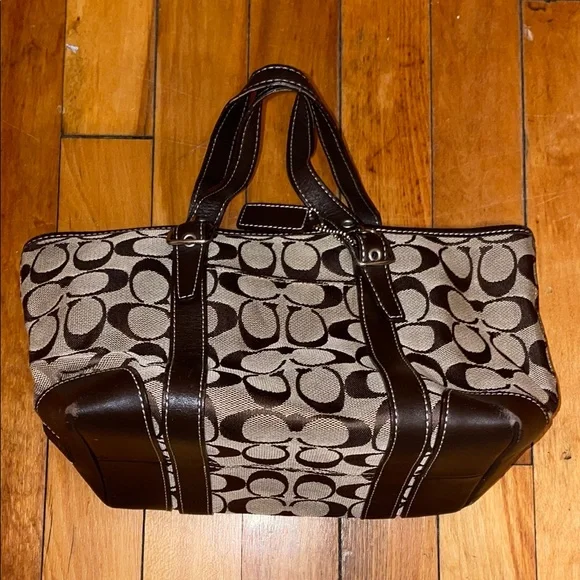Coach Signature Tote Bag - Picture 1 of 8